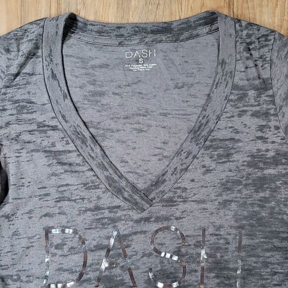 🔹️DASH Gray & Silver 'Dash' Vneck Short Sleeve Tshirt Small - Picture 3 of 8